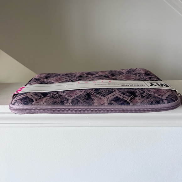 Laptop Sleeve 13” - 15” - Picture 9 of 9